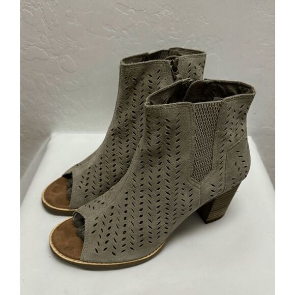 Toms Majorca Peep Toe Stucco‎ Suede Perforated Bootie Side Zip Womens Size 8W - Picture 1 of 7